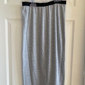 4/$30 Grey Oak + Fort Pencil Skirt